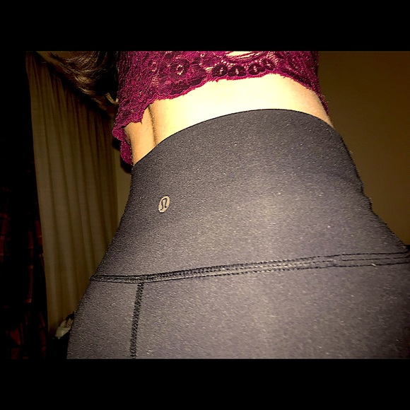 Basic black high waist lulu leggings - Picture 1 of 2